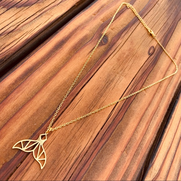 GOLD Mermaid Tail 14k Gold Plated Stainless Steel Necklace With Gift Box - Picture 3 of 9